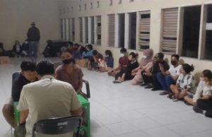 Lagi Asyik Ngamar, 44 Pasangan Mesum di Karawang Terjaring Operasi Pekat