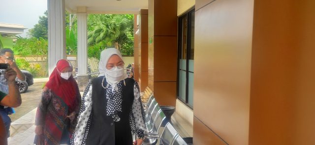 Sidang cerai anne