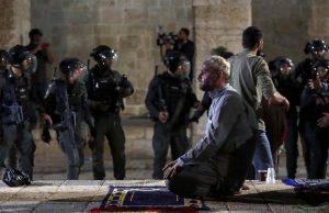 Israel serang masjid al-aqsa