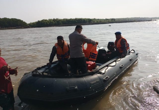 Bocah tenggelam di muara karawang