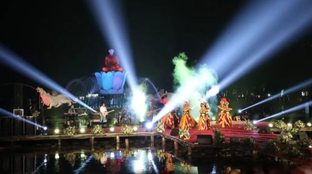 Pelaku umkm pertunjukan air mancur purwakarta