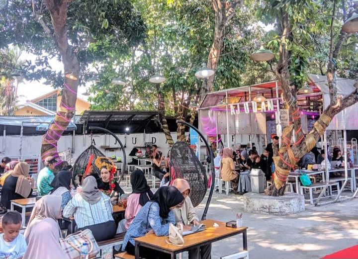 Tempat kafe nyaman di karawang