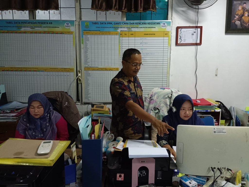 Karawang lampaui target kontrasepsi