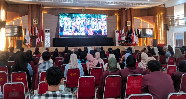 KPU Karawang nobar film