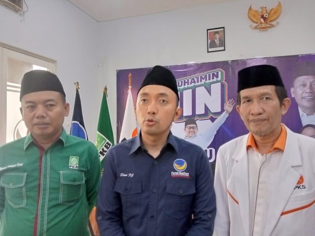 Rapat konsolidasi pasangan amin di karawang