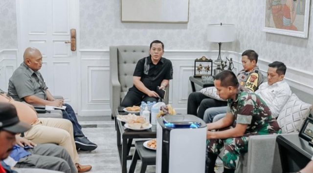 Screenshot_20231120_154642_Instagram Plt bupati karawang upah buruh