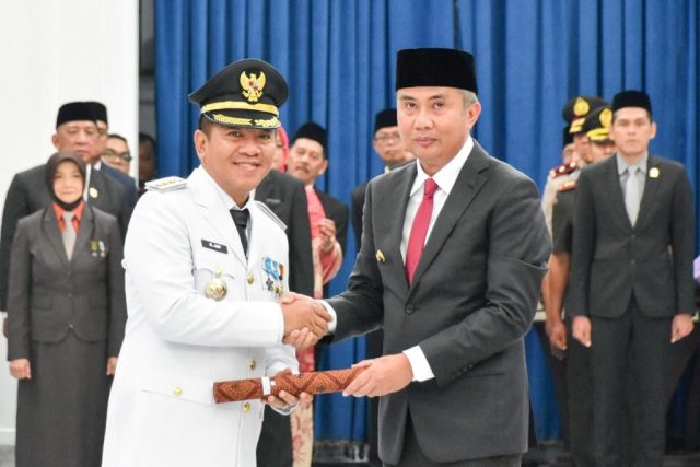 Aep syaepuloh jadi bupati karawang