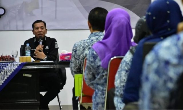 Asn karawang terima sk pensiun