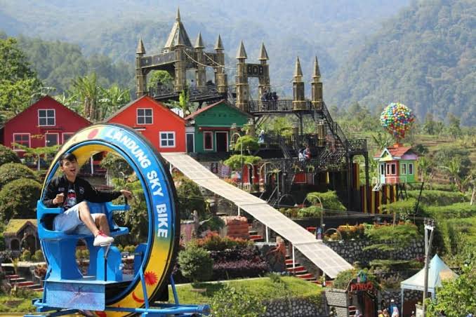 Wisata pondok Pinus palutungan