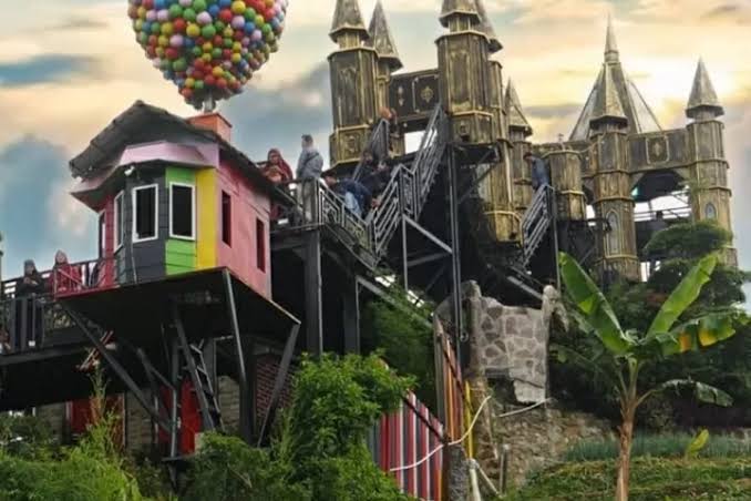 Pondok Pinus palutungan