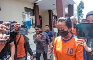 Ossy karyawan toyota di karawang