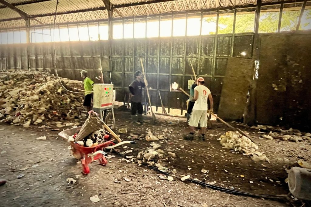 Bupati aep belajar sampah ke banyumas