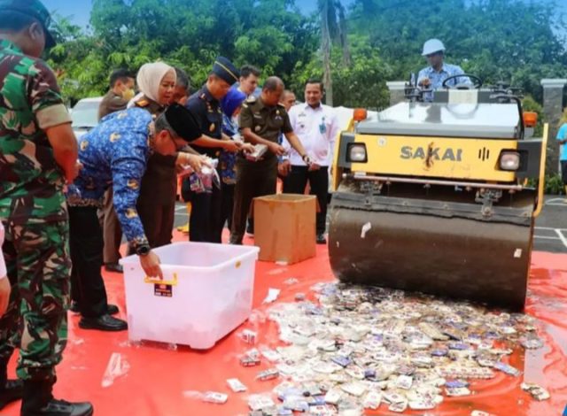 Screenshot_20240117_145116_Instagram Rokok ilegal dimusnahkan di purwakarta