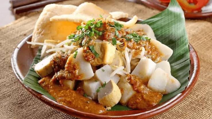 Kupat Tahu Khas Tasikmalaya