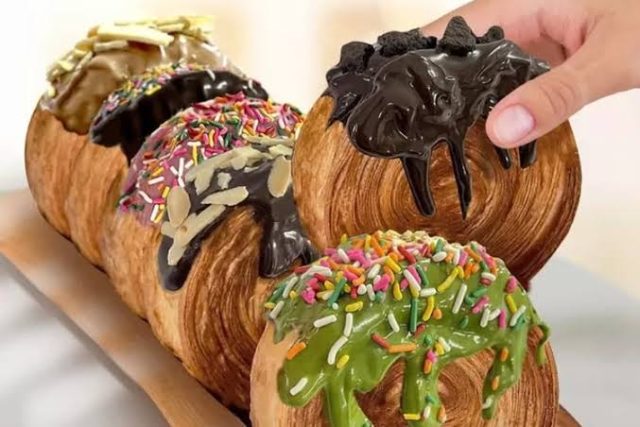 Cemilan viral cromboloni