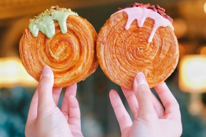 Cemilan viral cromboloni