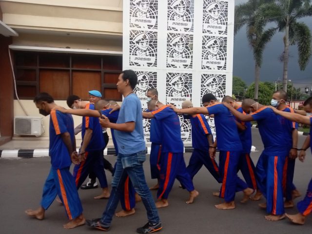 Polres karawang ringkus pengedar narkoba