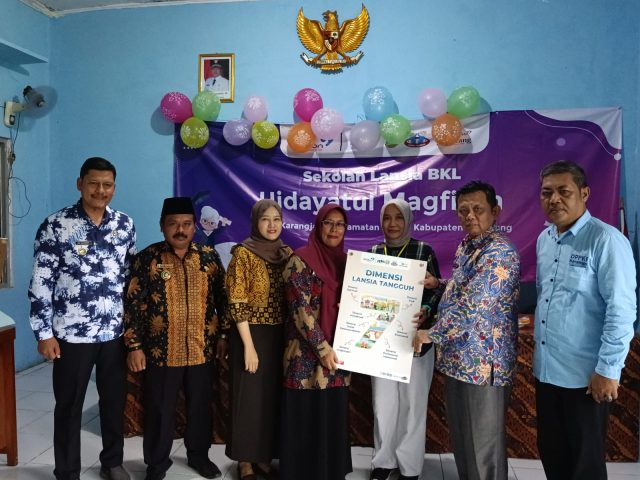 Sekolah lansia di karawang