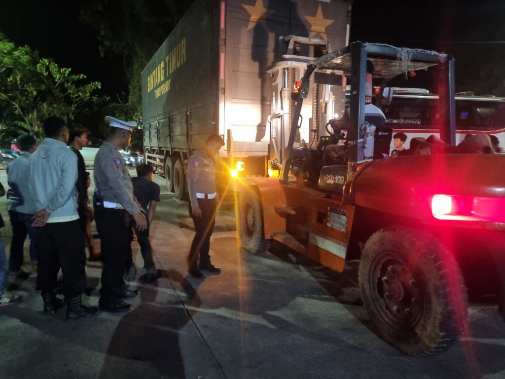 Kecelakaan bus di karawang