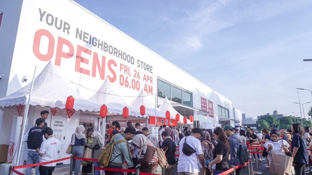 Uniqlo buka di bekasi