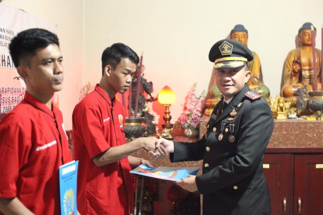 Napi karawang terima remisi waisak