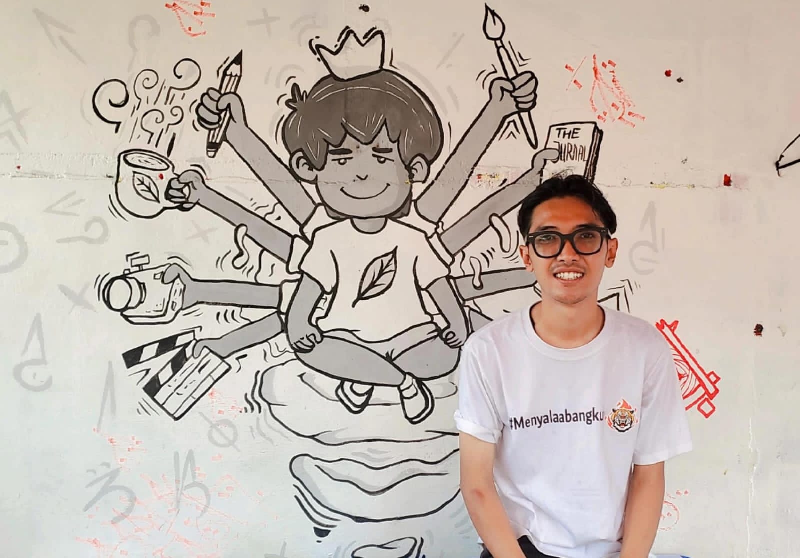 Muhammad Rizqi Ramdani Tekad Rizqi dkk Kembangkan Seni Lukis Doodle Art di Karawang