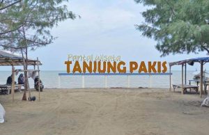 Pantai tanjung pakis karawang