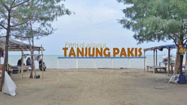 Pantai tanjung pakis karawang