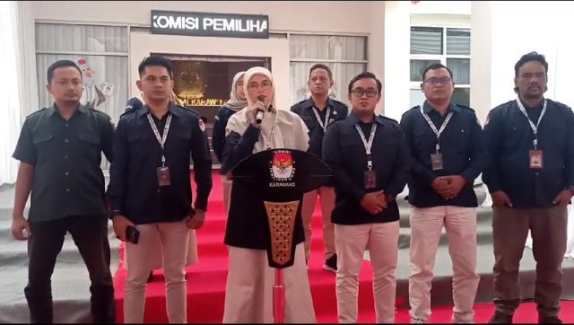 Hari pertama pendaftaran paslon ke kpu karawang