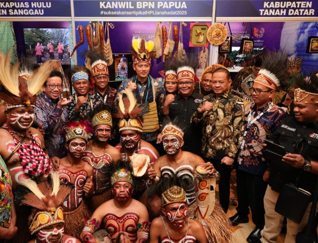 Menteri ahy tanah ulayat