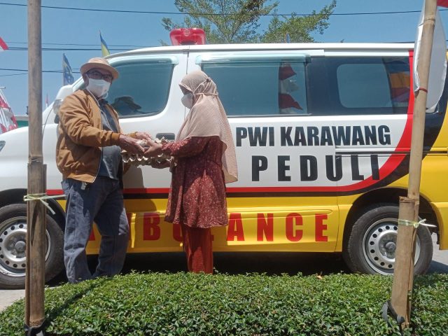 Pwi peduli dan ikwi karawang