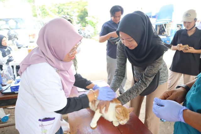 Pemkab karawang Vaksinasi gratis hewan