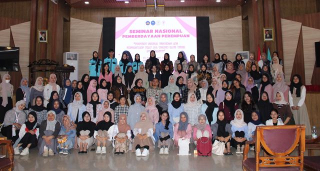 IMG-20240917-WA0043 Seminar pemberdayaan perempuan unsika