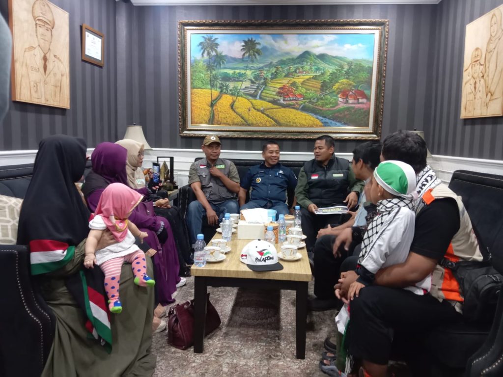 Misi kemanusiaan karawang ke palestina