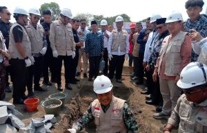 Peletakan batu pertama masjid unsika