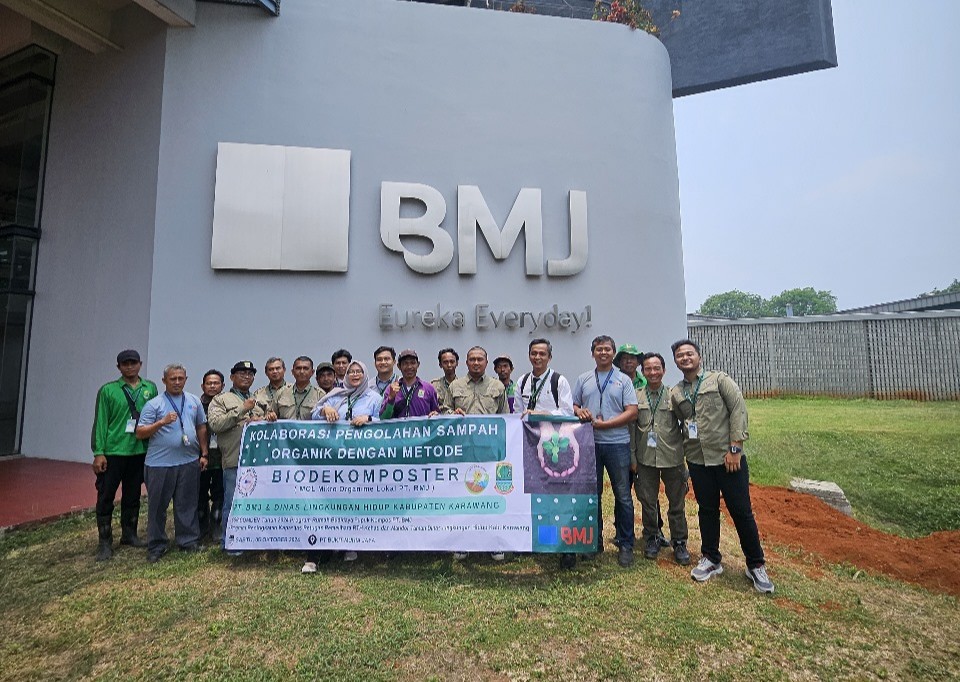 Petugas RTH Kehati karawang