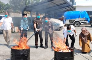 Kejari karawang musnahkan narkoba