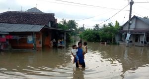 Rumah panggung dedi mulyadi di karawang