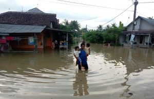 Rumah panggung dedi mulyadi di karawang