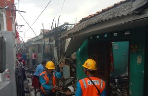 Empat Rumah Ludes Terbakar di Karawang Barat, Tak Ada Korban Jiwa Empat rumah di karawang terbakar