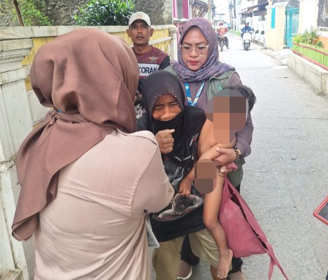 IMG_20250624_180538 Ibu dan 6 anak mengemis di karawang