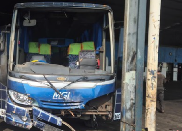 Bus Palabuhanratu