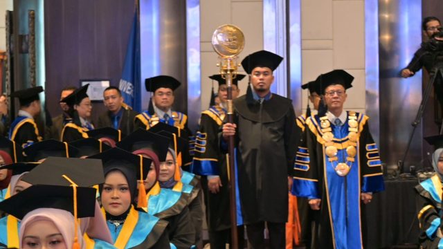 Ubp karawang wisuda ke-10