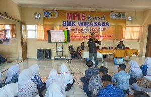 Granat Karawang Sosialisasikan Bahaya Narkoba dan Pernikahan Dini di MPLS SMK Wirasaba