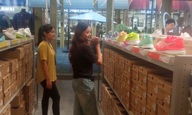 Asics di summarecon villaggio karawang