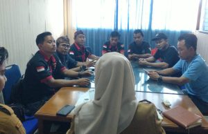 Empat Buruh Diduga Jadi Korban PHK Sepihak, Diadukan ke Disnakertans Karawang Empat Buruh karawang korban phk