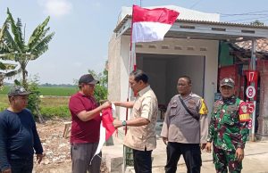 Bendera merah putih dprd karawang