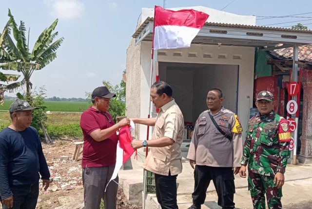 Bendera merah putih dprd karawang
