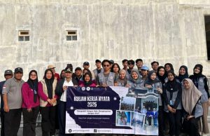 Kkn ubp karawang dan kades pasirjengkol