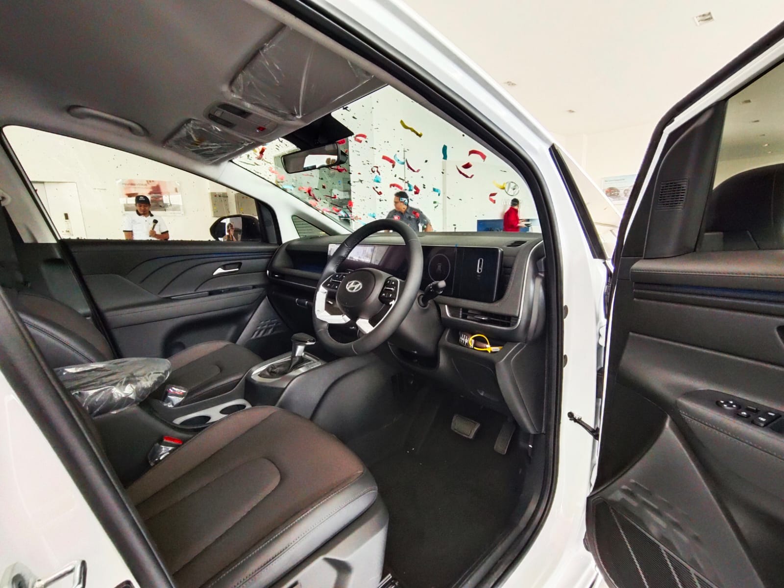 Hyundai stargazer cartenz di karawang